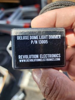 DELUXE DOME LIGHT DIMMER