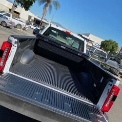 BED LINER IN STOCK FOR ALL TRUCKS, PLASTICOS PARA LA CAJA, BEDLINER, TONNEAU COVERS, TAPADERAS, HARD TRI-FOLD BED COVERS, SIDE STEPS, RACKS 