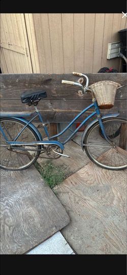 Vintage beach cruiser