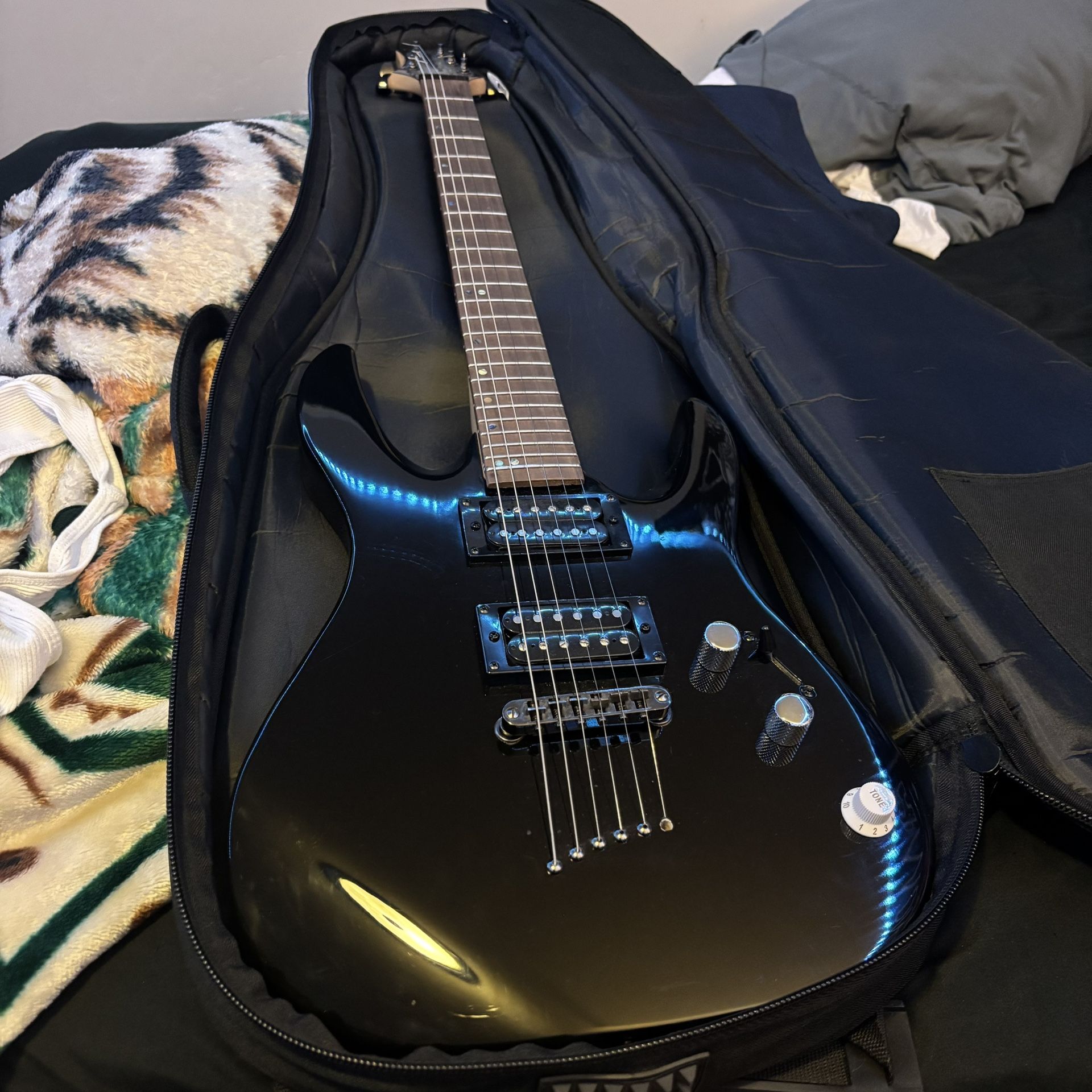 Mitchell MM100 E-Guitar