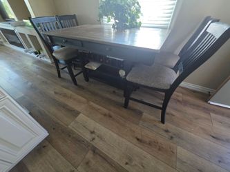 Dining room table