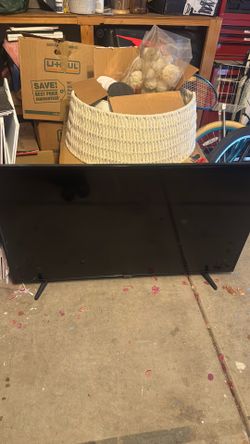 55” Samsung  (BROKEN)