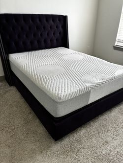 Casper Queen Mattress + Foundation + Slats – $275