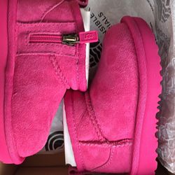 Pink Uggs