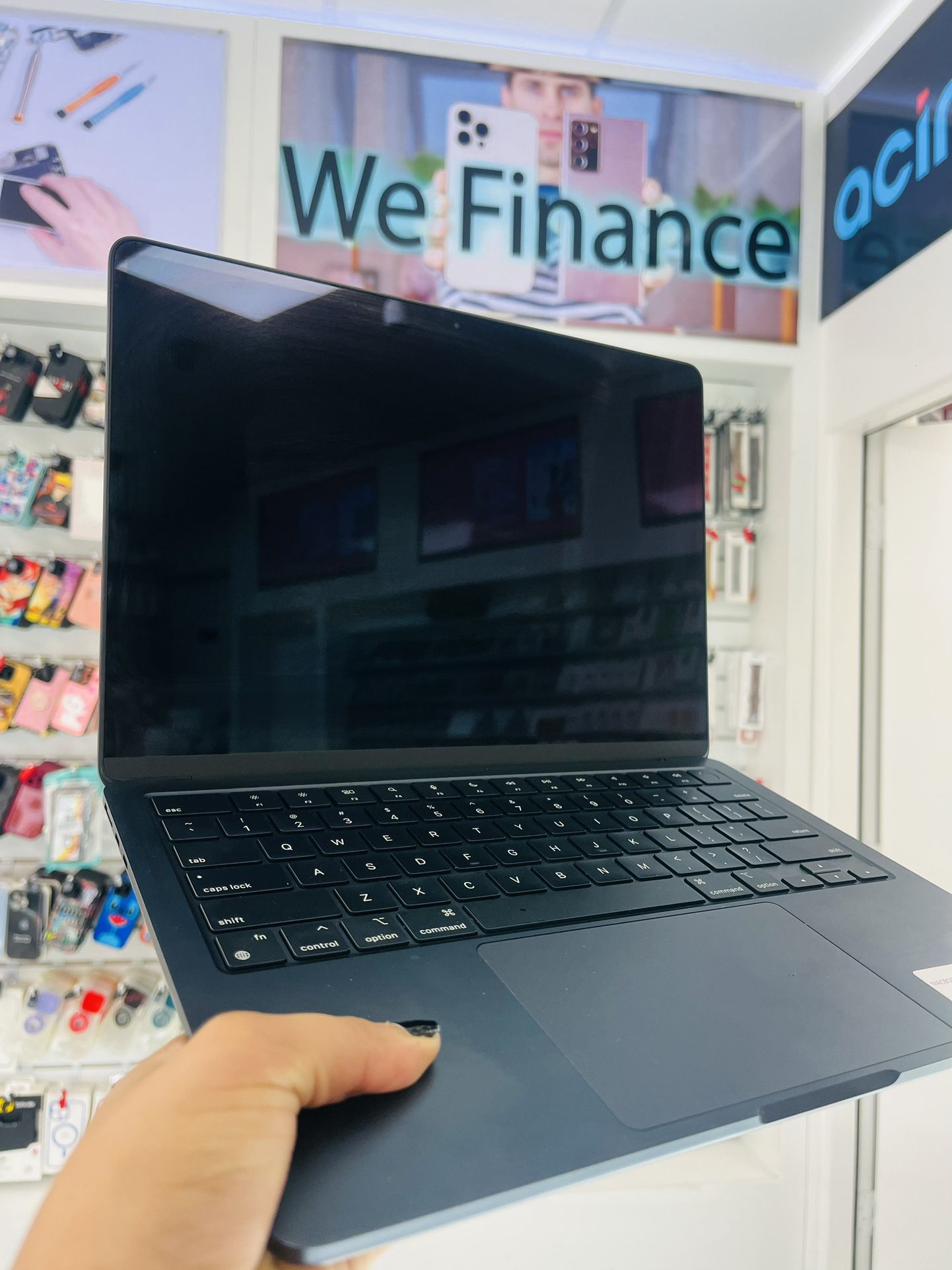 MacBook Air M2 13 Inch 256GB 8 Ram