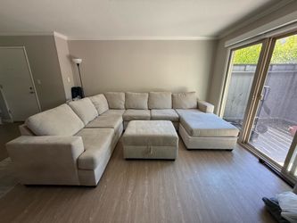 Living Spaces Bonaterra II Sectional Sofa + Storage Ottoman Set