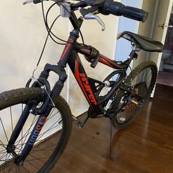 Mountain Bike Hyper Shocker 26
