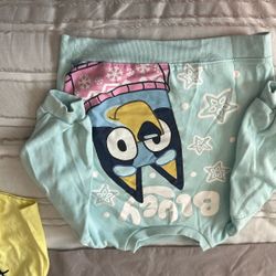 Size Children’s 3T Clothing $4 for 4 items in great condition. 