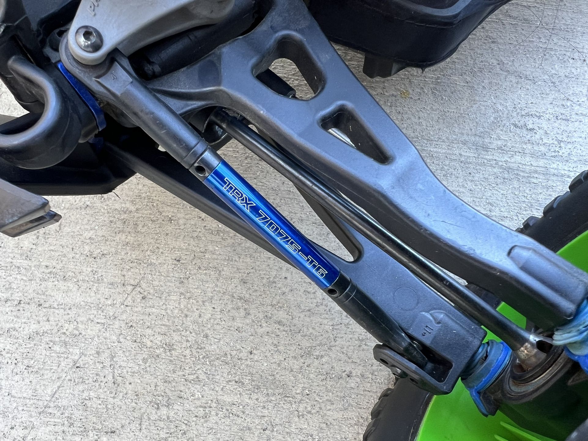 GPM Alu Front Modified Body Post Mount Mit Delrin Body Posts Für Traxxas 1/16 Mini E-Revo – 1 Set Blau