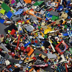LEGO 34 lbs BULK PARTS LOT City Minifigure Ninjago Minecraft Marvel 