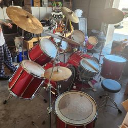 10 Piece Pearl Drum Set
