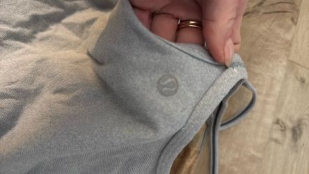 Lululemon Woman’s Workout Top