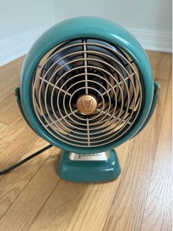 Vornado VFAN Jr. Vintage Air Circulator Fan, Green