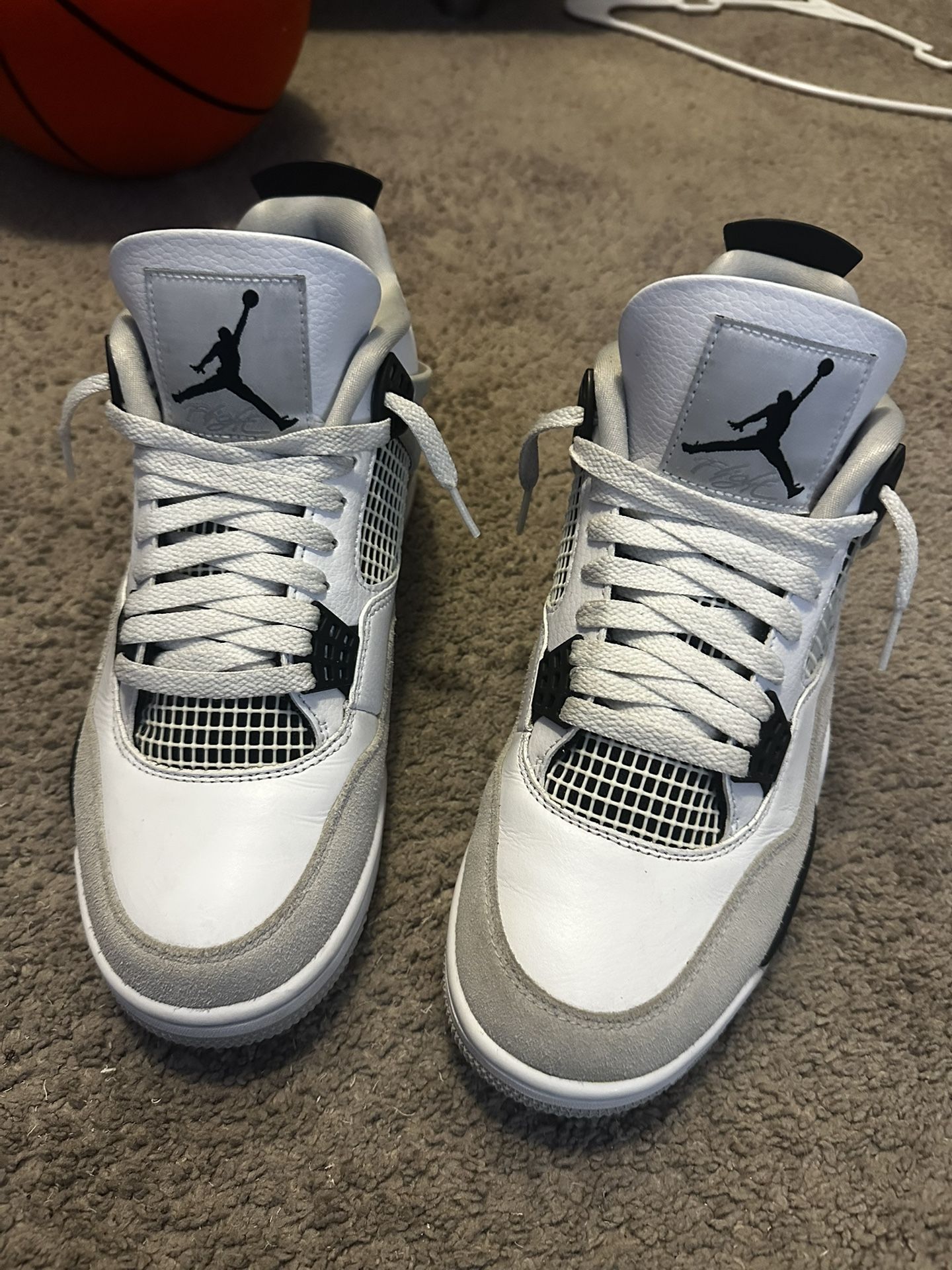 Jordan 4 Retro Military Black (Crease Protectors Included)