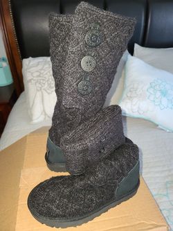 Brand new UGG boots Size 6