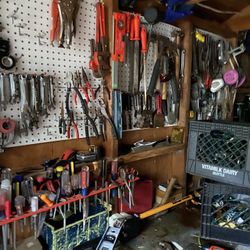 Tools / Hardware 