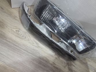 Car Headlight 1(contact info removed) chevy Silverado 2000-2006 Tahoe/Suburban