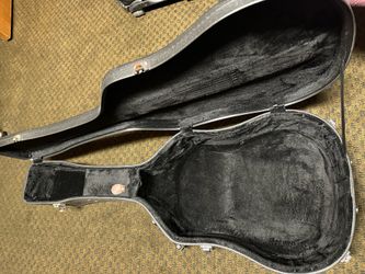 Fender acoustic guitar case $100 NBTX