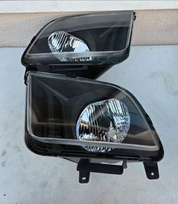 05-09 Ford Mustang Headlights Luces Micas Calaveras Faros Faroles Focos Headlamps
