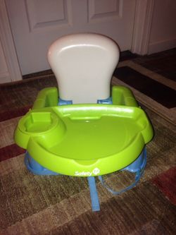 Baby feeding chair