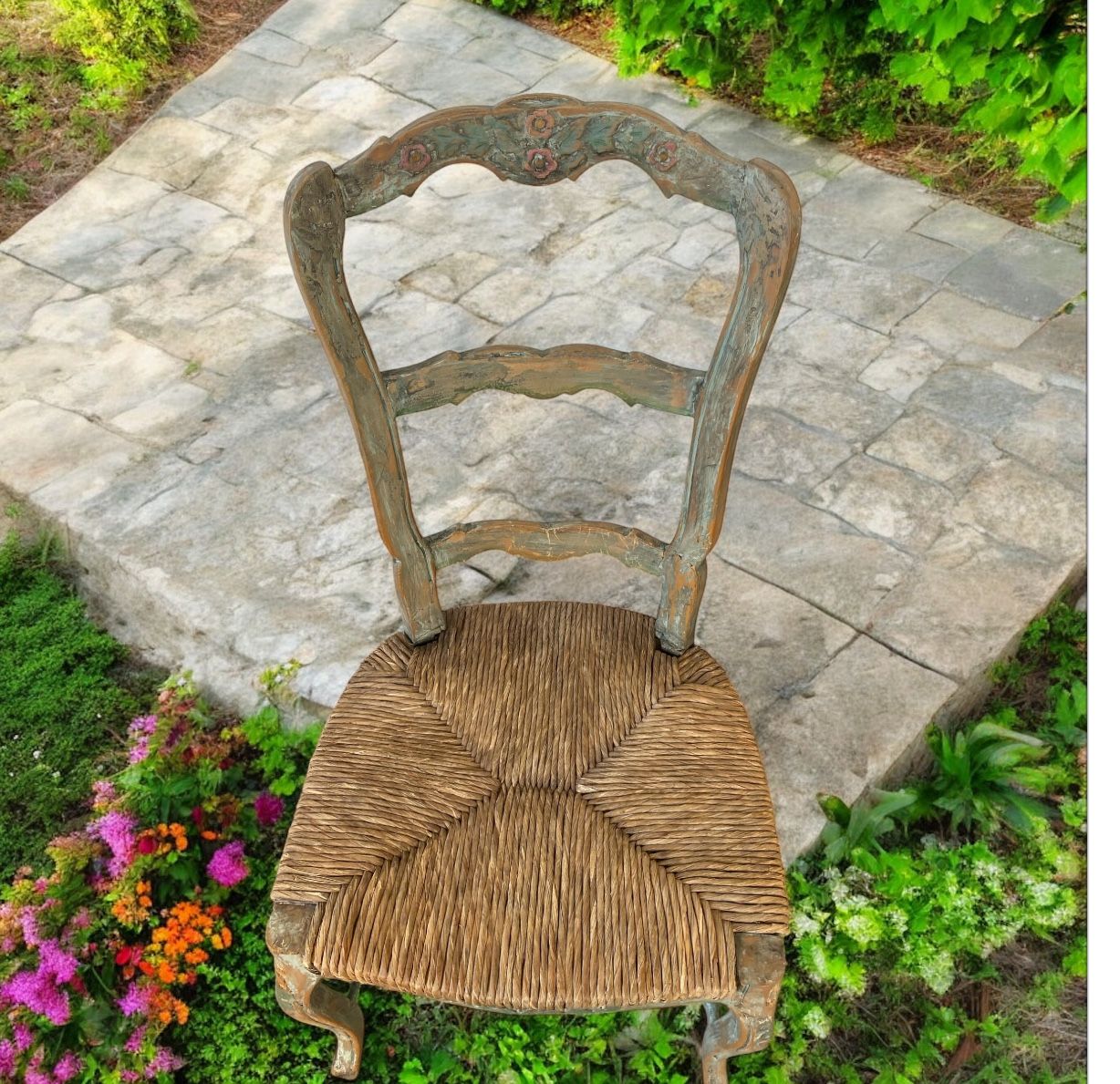 Vintage French Country style ladderback chair set of 4 w/ a rush woven seat and a distressed finish.