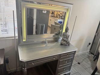 Silver Vanity Desk with LED Lighted Mirror