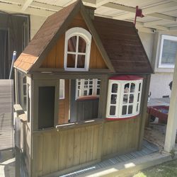 CLUBHOUSE: $125| PRICE NEGOTIABLE