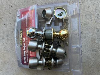 Door Handles / Knobs 