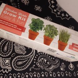 Kitchen Herbs Grow Kit
