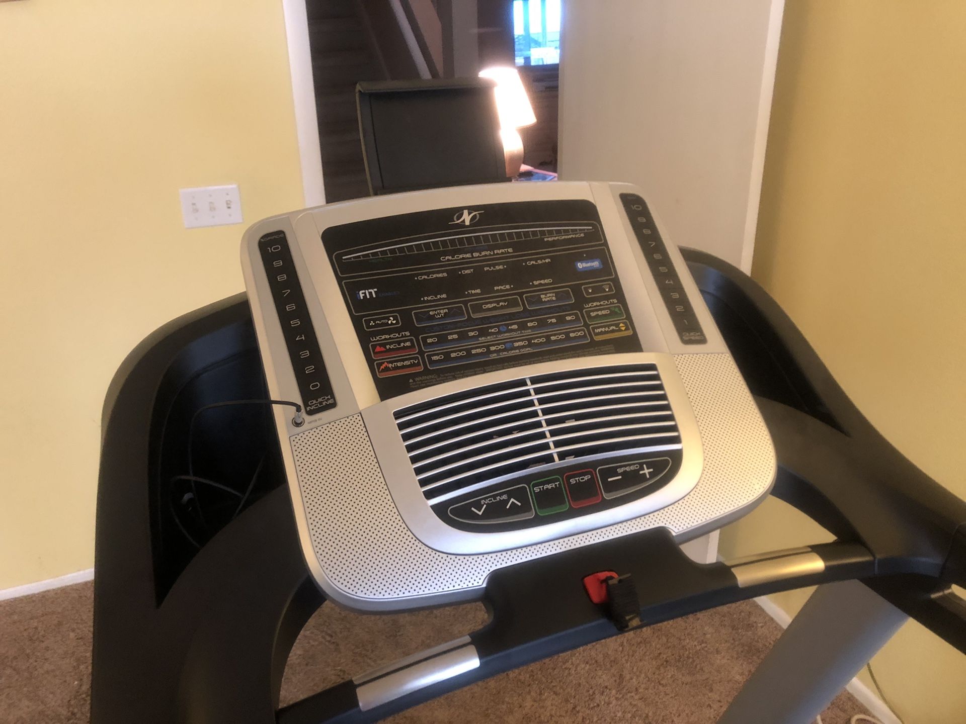 Norditrack C700 Treadmill for Sale in Orlando, FL OfferUp