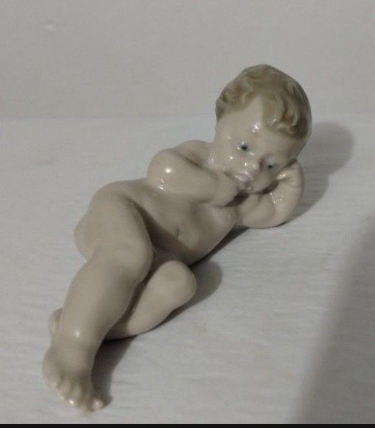 NAO BY LLADRO PORCELAIN FIGURINE - BABY BOY 4"×1" - Q2
