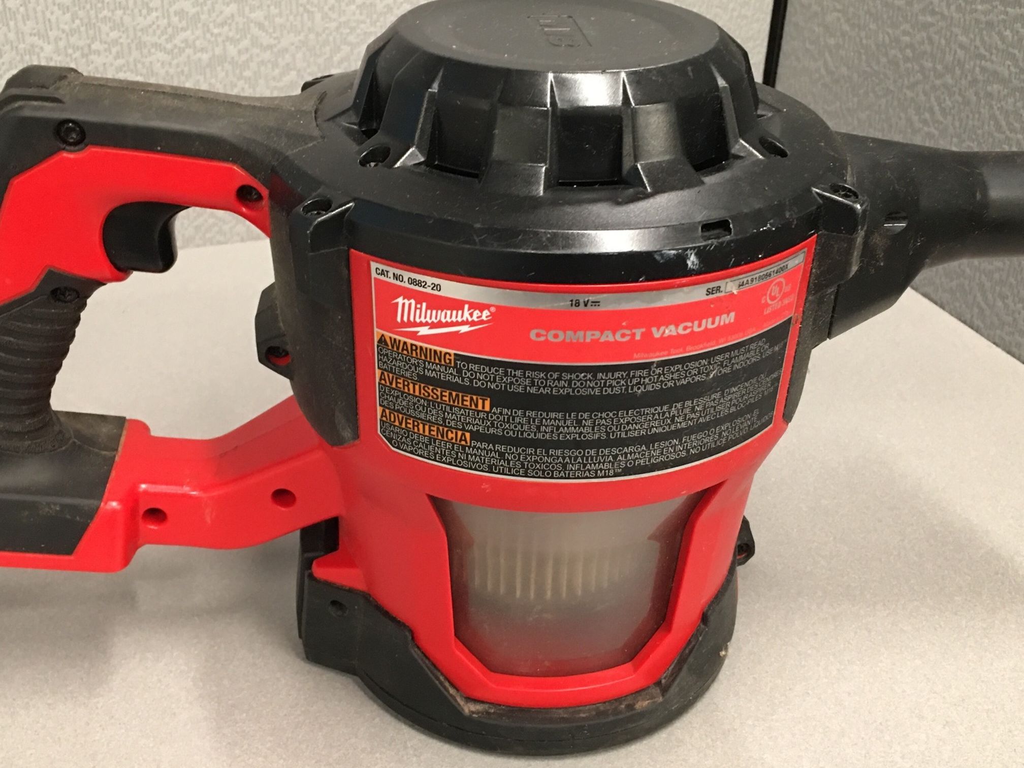 Milwaukee M18 Compact Vacuum