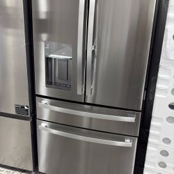 GE Refrigerator 
