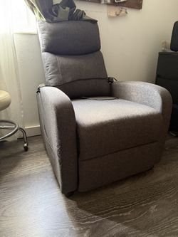 Vibrating Massage Recliner Chair