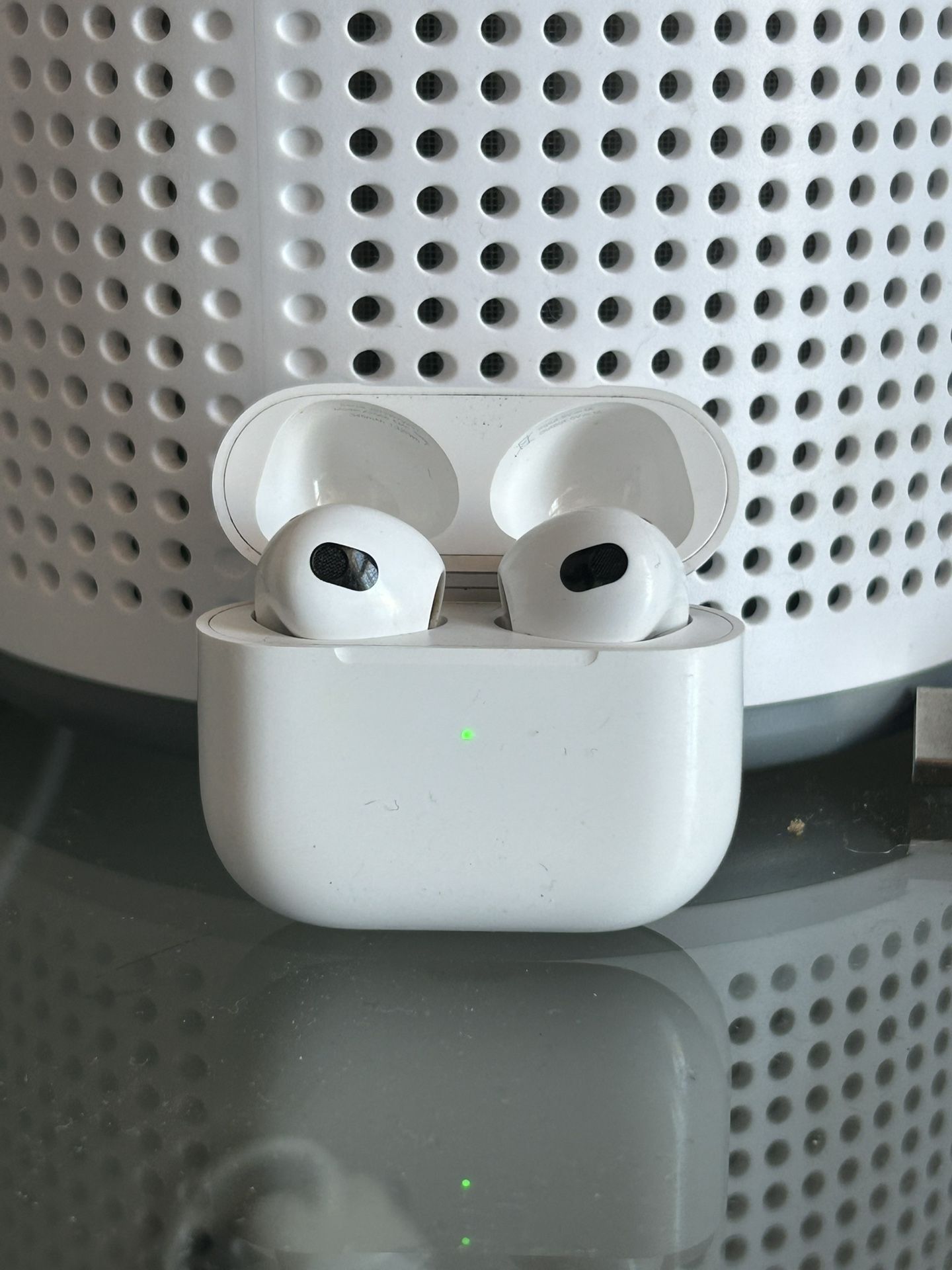 Apple AirPods Generation 3