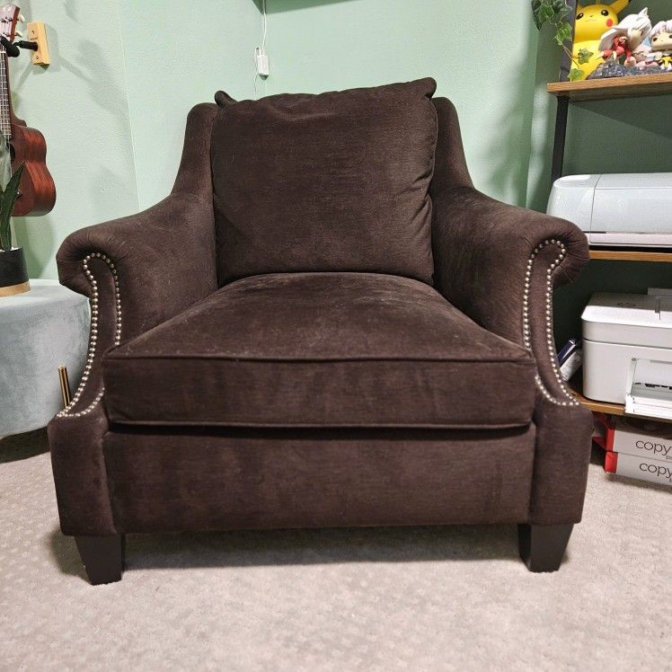 Bernhardt Brown Large Armchair With Studs