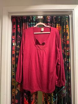 Red Long Sleeve V-Neck Top