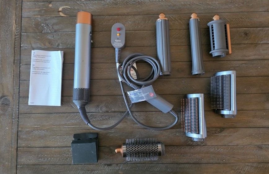 Dyson Airwrap Complete with Attachments