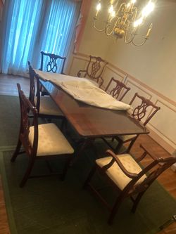 Elegant Diningroom Set