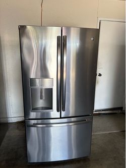 Fridges for sale are Plugged in free Deliver