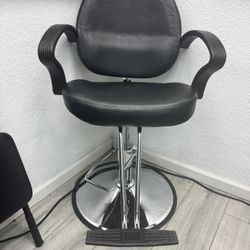 Barber/Stylist Chair 