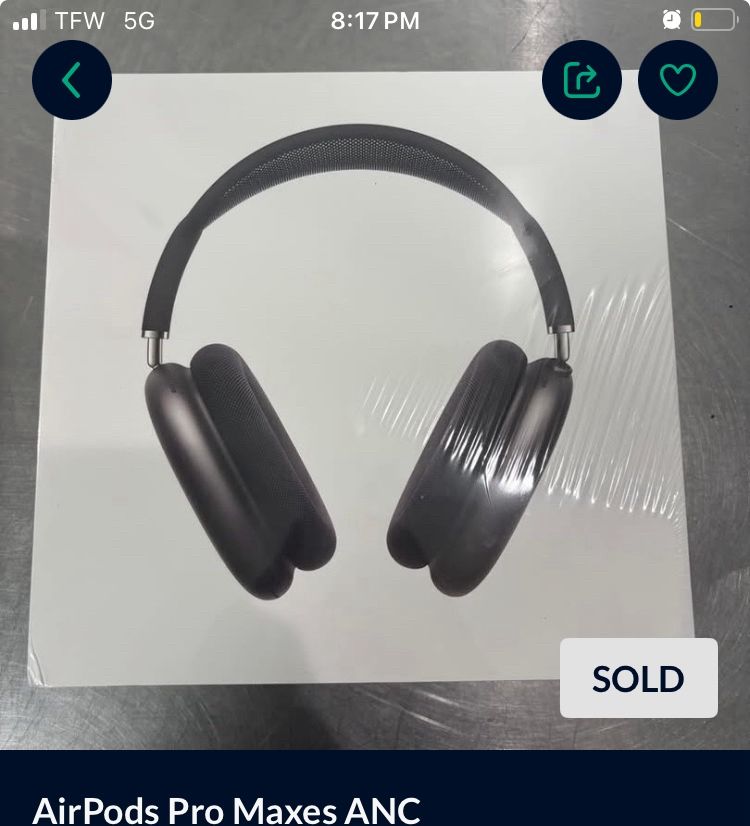 AirPods Maxes ANC