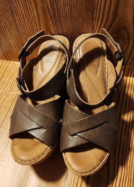 Born b.o.c Wedge Cork Sandals