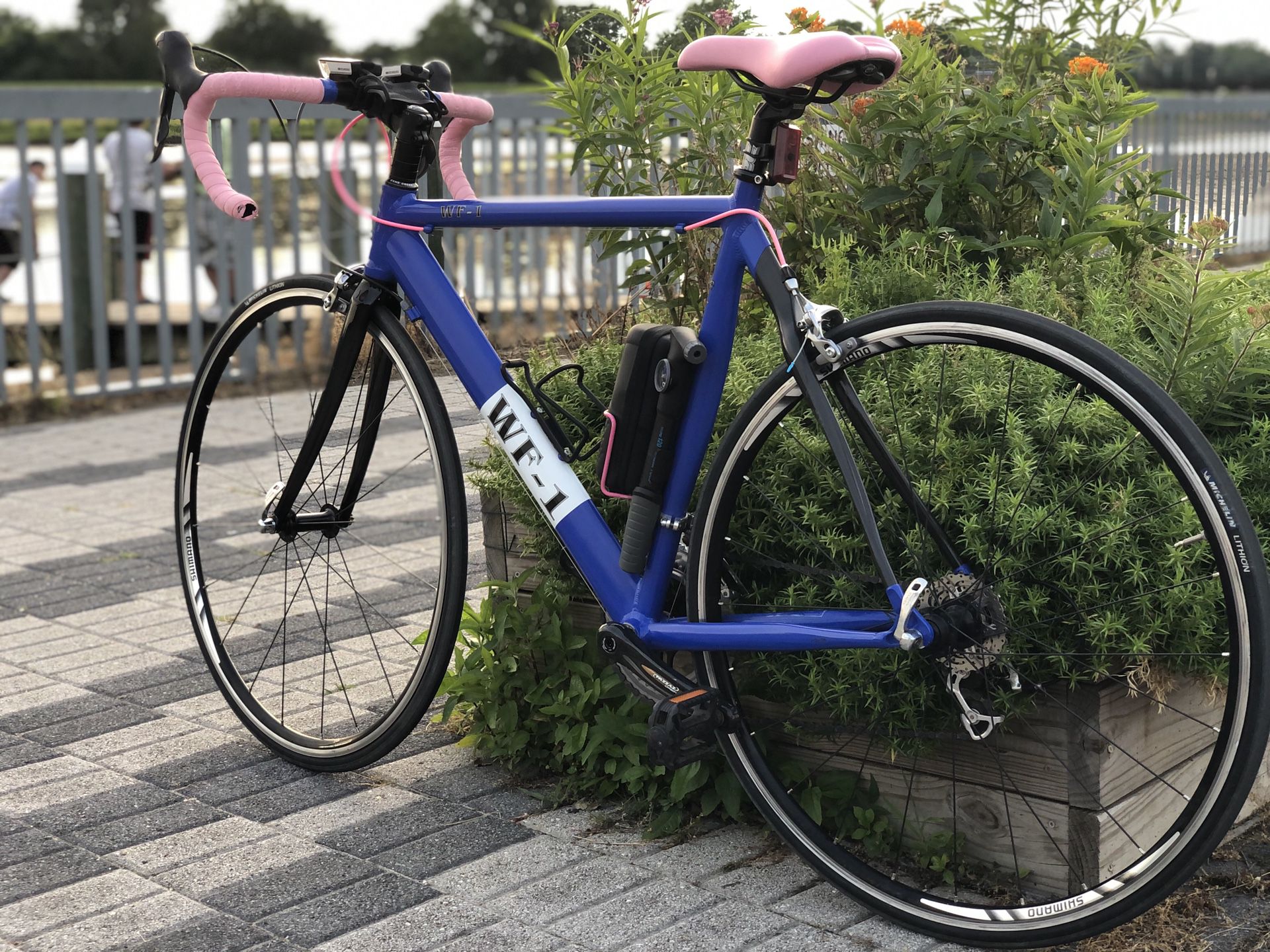 aluminum and carbon fiber road bike