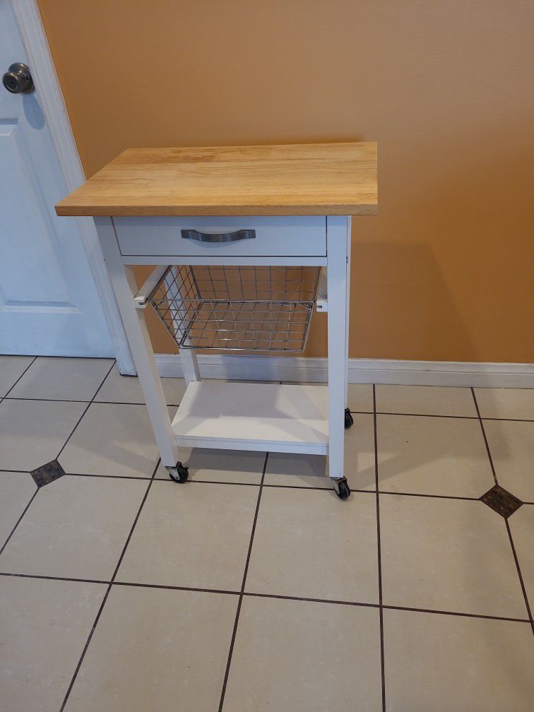 Small kitchen table excellent condition