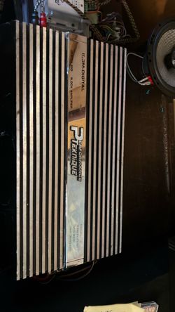 Se vende amplificador performance Teknique digital mono Block de 2000 Watts trabajando perfectamente