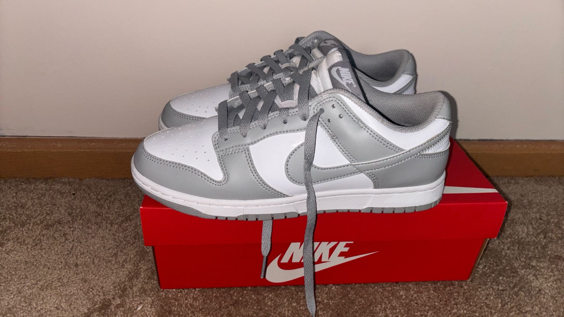 Nike Dunk Low Retro Smoke Grey-white