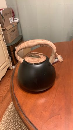 Tea kettle