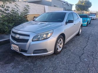 2013 chevy malibu.. $2500