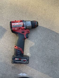 Milwaukee M12 Drill 